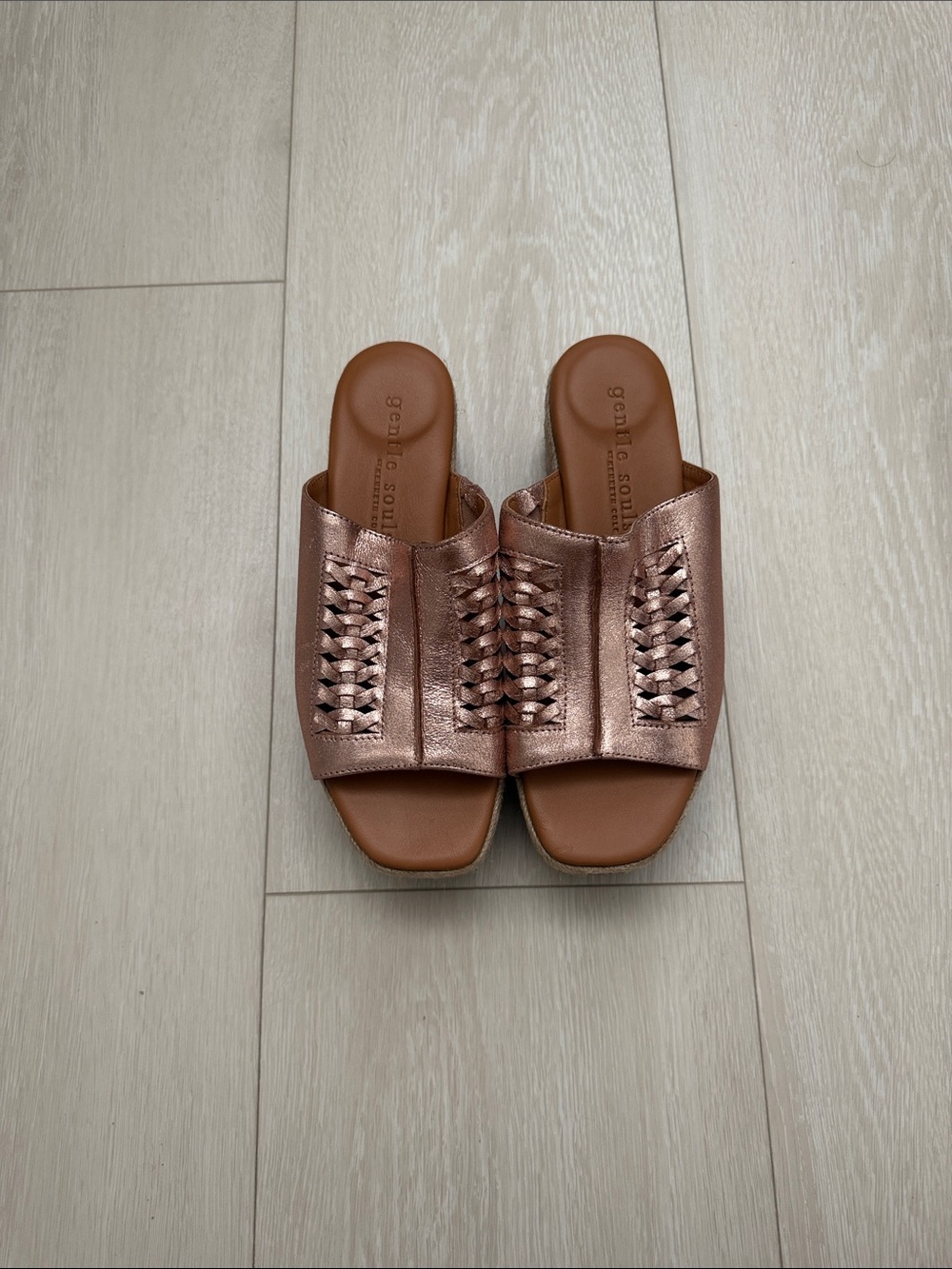 Kenneth Cole Gentle Soles Rose Gold Woven Slide Mules